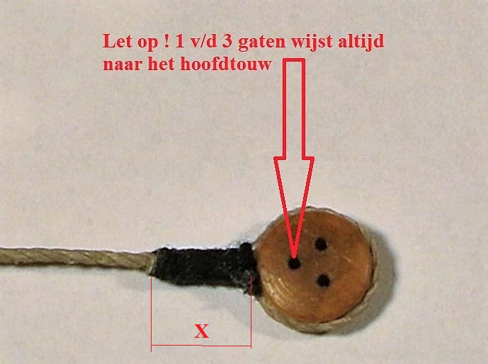 3) afknopen met dubbele knoop.JPG