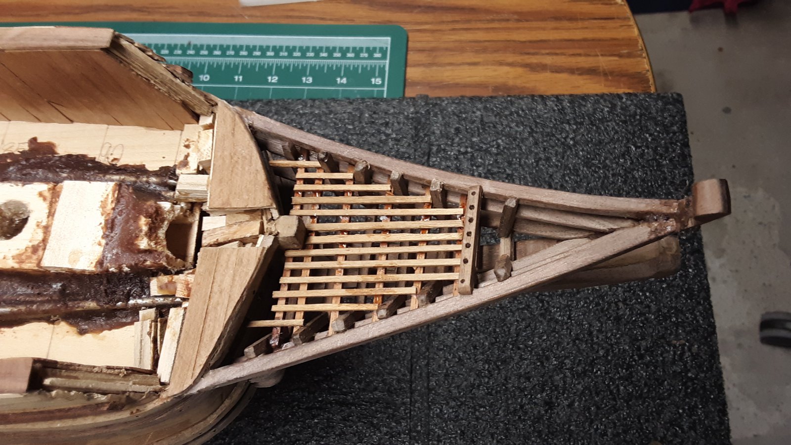 342 Fluit, Zeehaen bowsprite rails.jpg