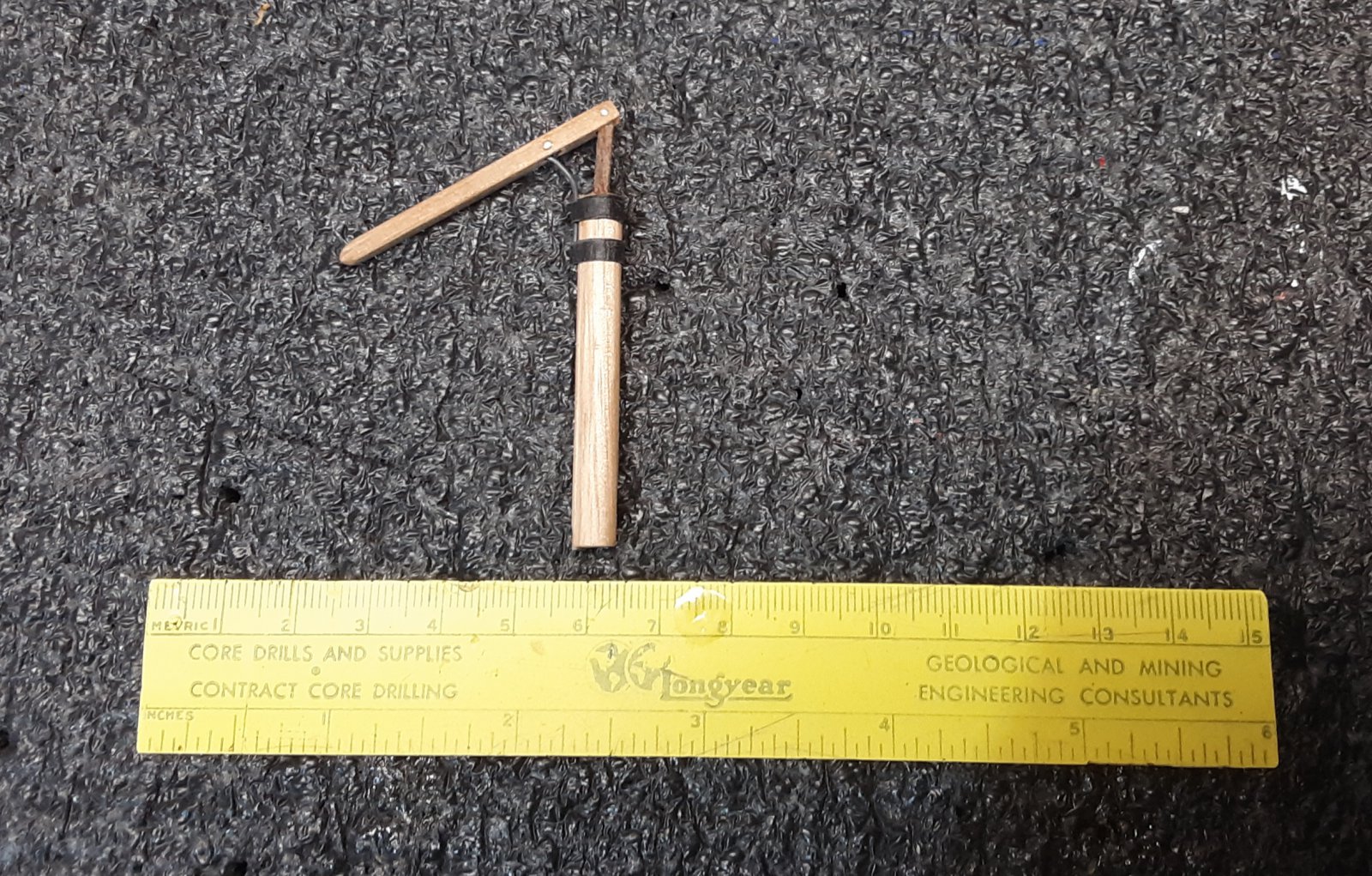 384 Fluit, Zeehaen pump.jpg