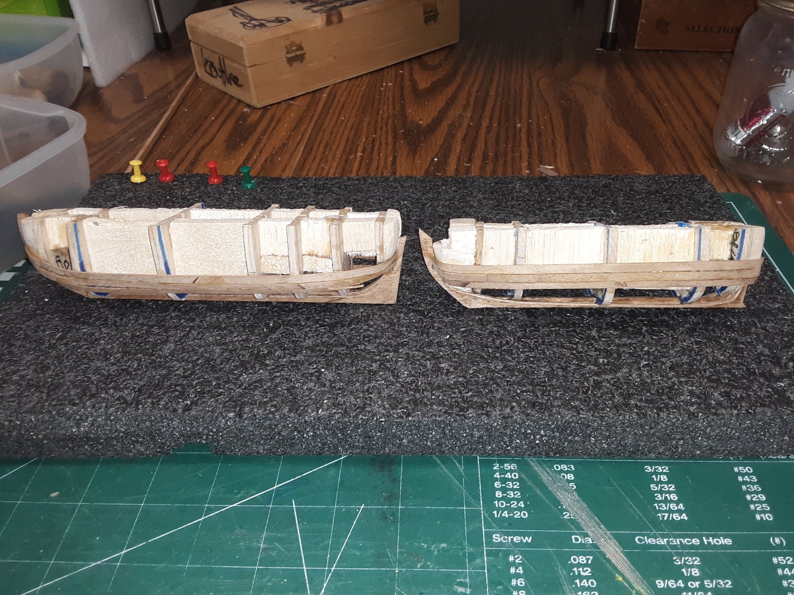 443 Fluit, Zeehaen 2 small boats.jpg