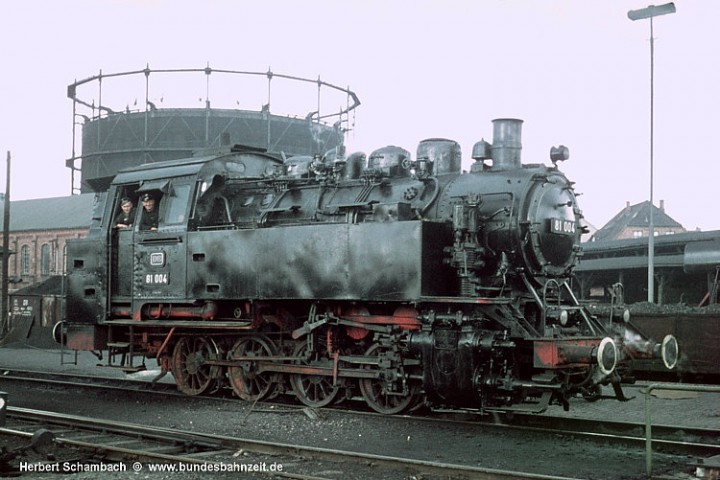 b06-81_00410506152.jpg