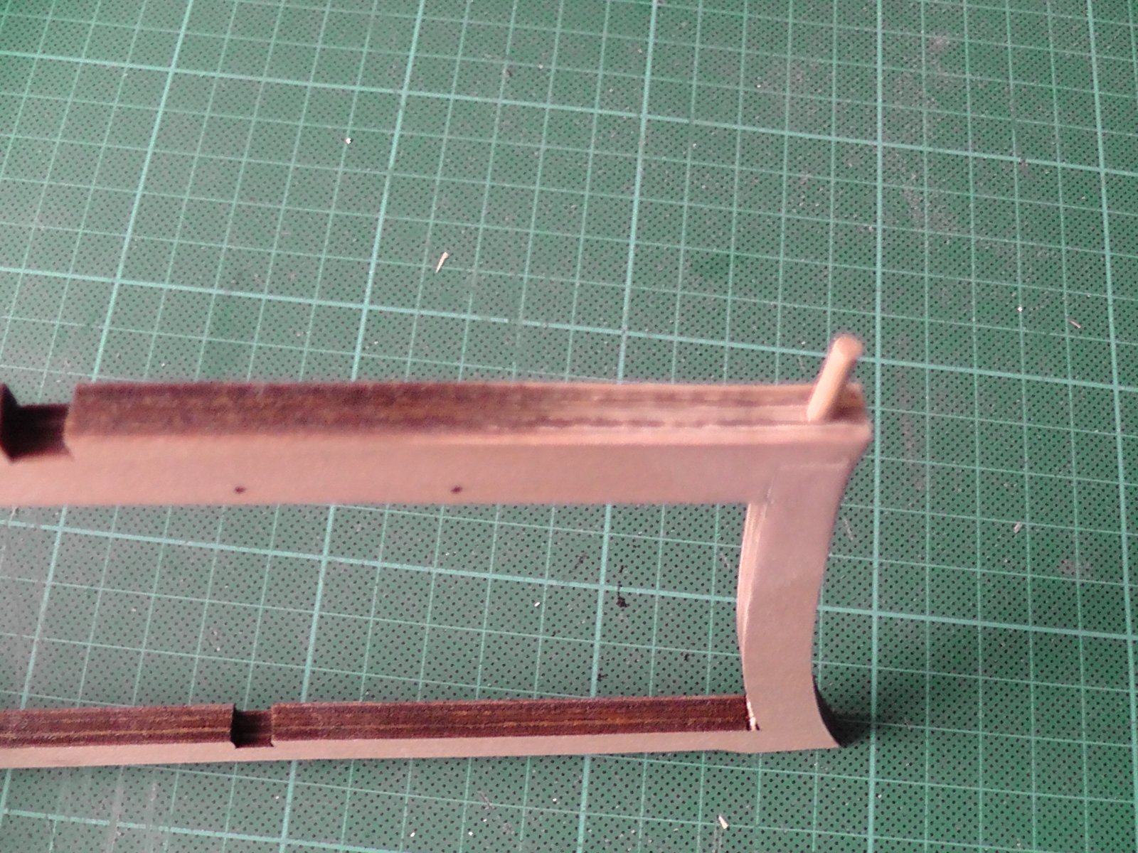 Dowels ingezet.jpeg