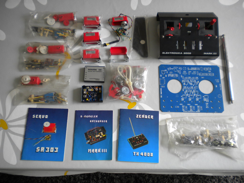 Elektronika 2000 Mark III.JPG