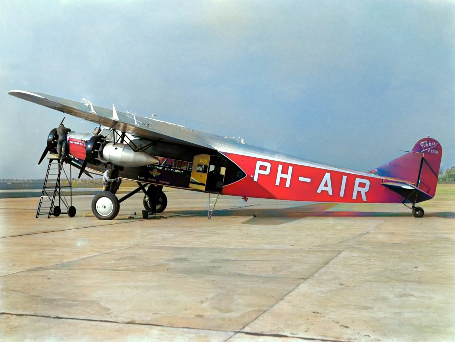 Fokker_F-XVIII_Rijstvogel-colorized.jpg