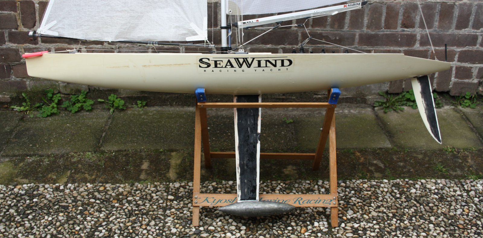 Keel and rudderprofile filled.JPG