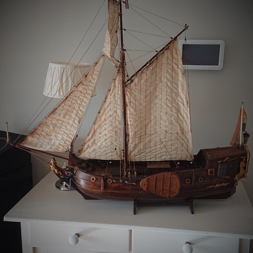 Marktplaats donker.jpeg