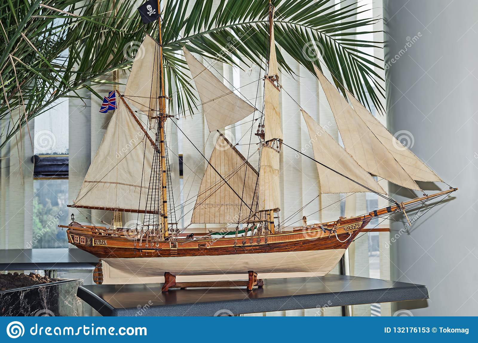 model-varend-schip-132176153.jpg