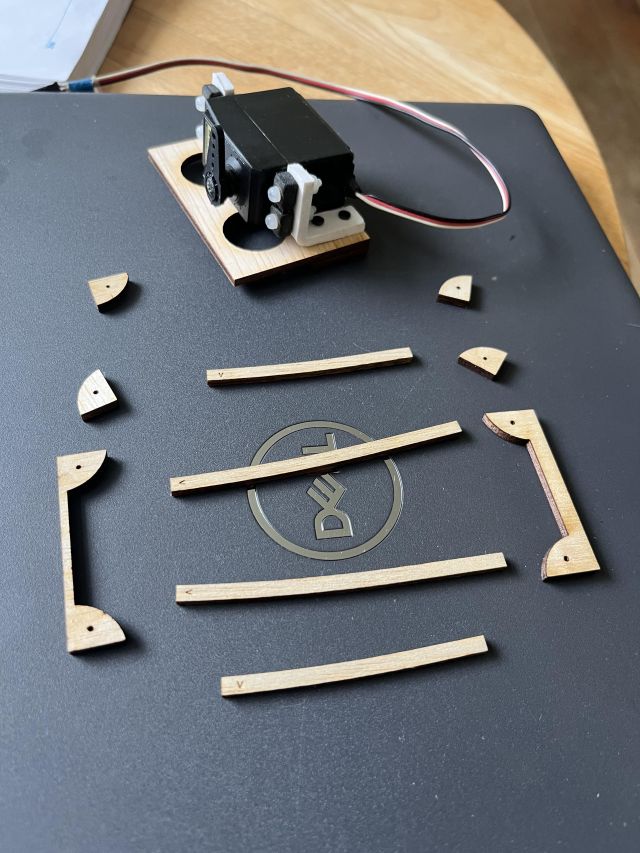 servo 3.jpg
