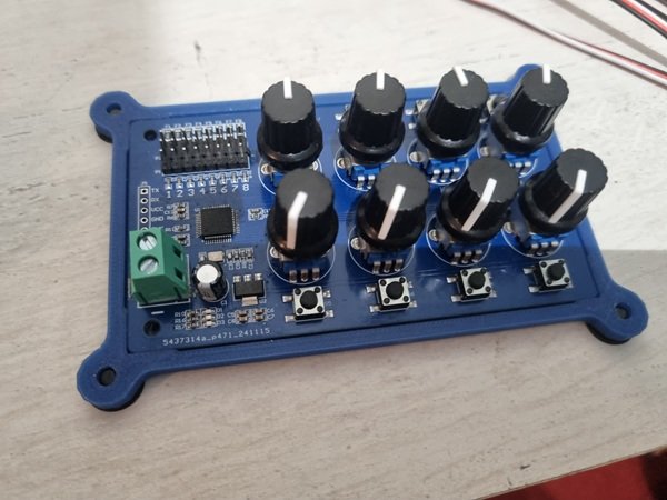 servo_tester_voet1b.jpg