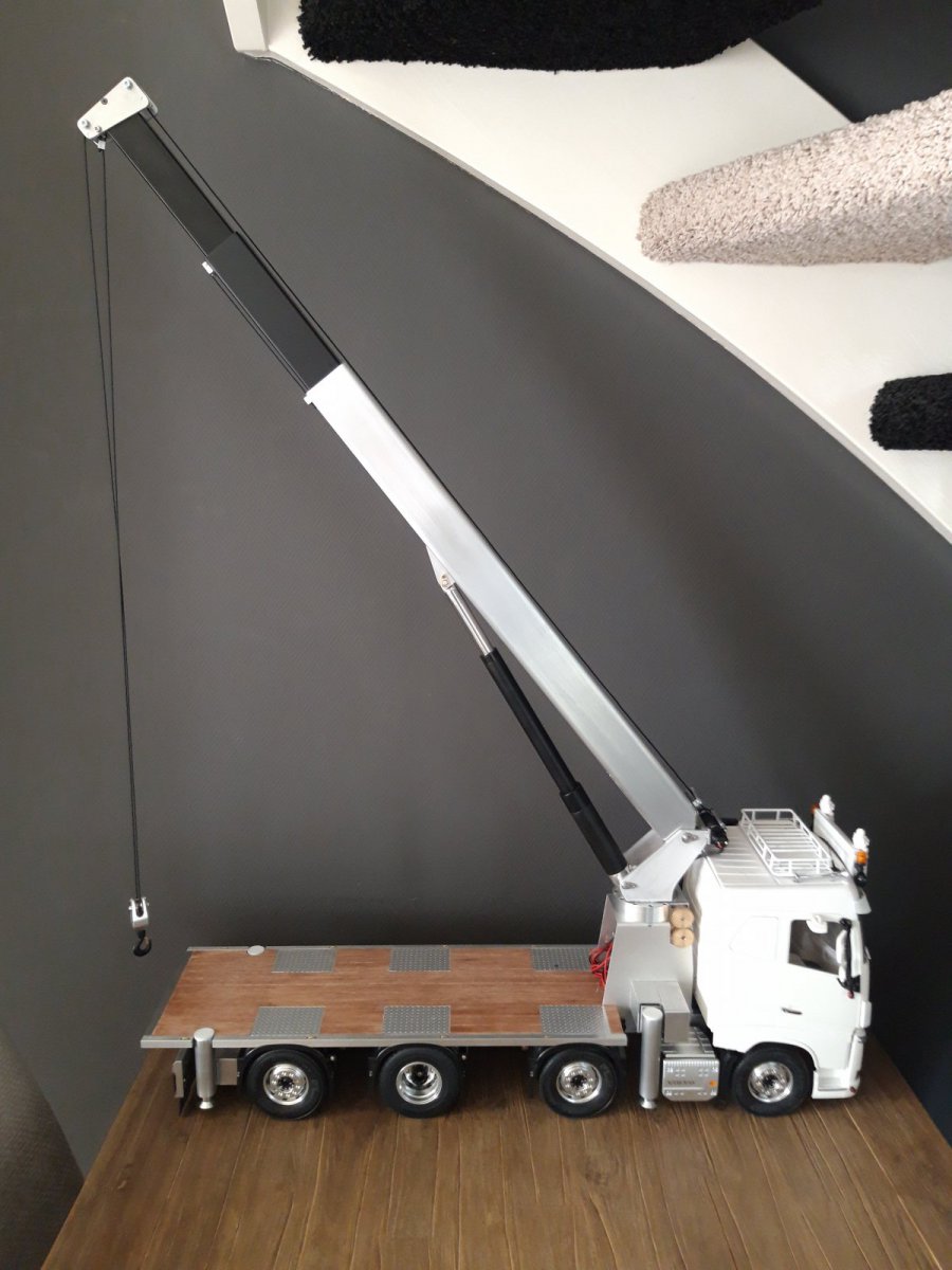 VOLVO FH 16 met MANITEX KRAAN.jpg