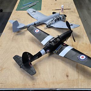 de Havilland DHC-1 Chipmunk | Vrije Vlucht | Rubber Power