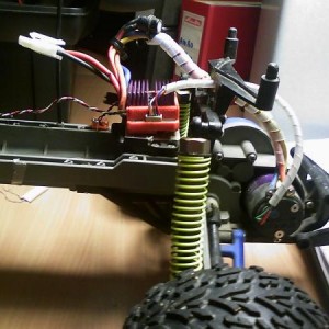 oude chassis met brushless systeem Novak 5800 SuperSport