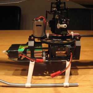 Foto 6: Voordeel van deze opzet is dat de stelschroeven van de 4in1 controller ook mooi bereikbaar zijn zonder dat je de kap eraf hoeft te nemen.