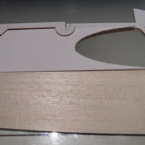 Rascal 40 rebuild

Provisorisch balsa delen passen met de vliegtuigtripex versterkingen...