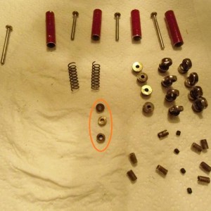 Vintage dempers gedemonteerd