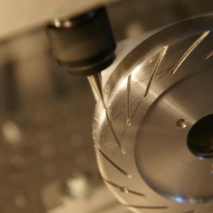 CNC frezen KJ66 Diffusor vertikale sleuven.