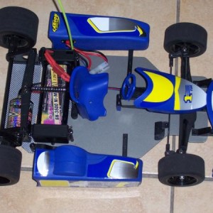 Leuke aanwinst carson elektro kart rijd super leuk heeft nu inmiddels een bestuurder