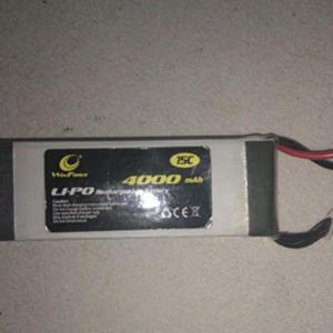14,4volt
4000mah
4s 
15c.