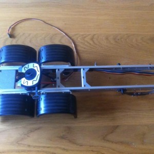 Het Scania chassis gestript1