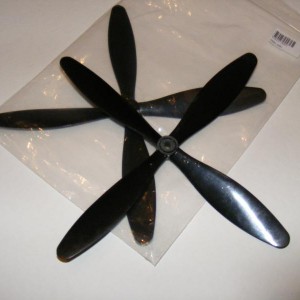4 blads 10x8,25