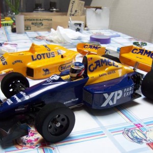 Mijn helemaal uit nieuwe opgebouwde delen en body set van de Tyrrell 018 Tamiya
