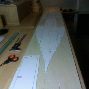 Picture 2
ik schiet al op om de bodem delen op het hout te plaken .

zuiver via middellyn