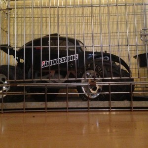 monster in banch van 120x 70x85
