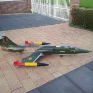 f104