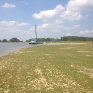 halverwege gebied   kijkend naar ingang