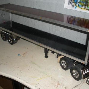 De zijpanelen zijn eraf voor de nieuwe airbrush look