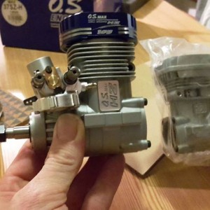 005 OS 105 HZ Naast De OS 37 Van De NX4