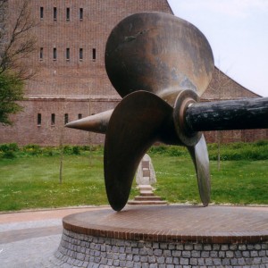 Marineehrenmal_Laboe_PE_Schraube