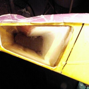 Vloedkanaal achteraanzicht.
Inhoud 2,3 L.