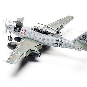 Messerschmitt_ME-262__05