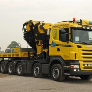 trekker met 150tm palfinger