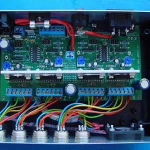 HobbyCNC controller board. 3amp per motor. Aanrader, goed en goedkoop.