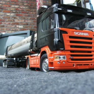 Met Pole-Trailer