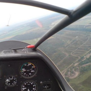 vliegend boven terlet