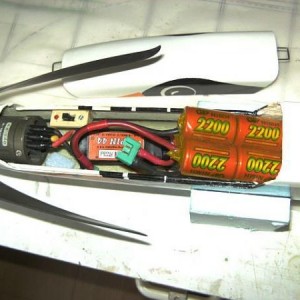 BILD0249
Powermachine: MVVS 4.5, met 8 st 2/3e cellen NmH 2200
+ 40Amp Bec-regelaar. Prop : Cam 14X9,5
