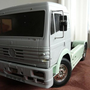 Mercedes Benz 1838LS Linker Vooraanzicht