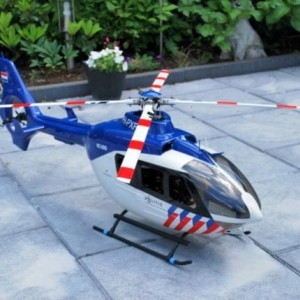 EC135 KLPD Trex 500, BeastX Microbeast 4-blade system spinblades in afbouwfase