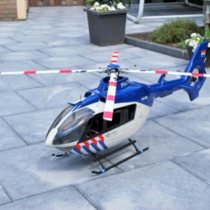 EC135 KLPD Trex 500, BeastX Microbeast 4-blade system spinblades in afbouwfase