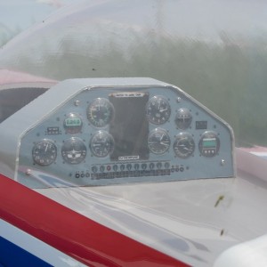 Cockpit EF Extra 300
