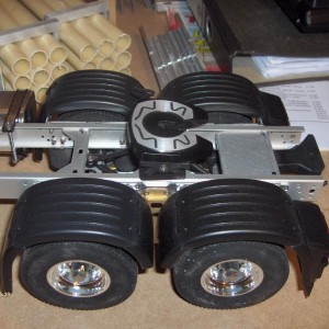 Bevestiging vangmuil veranderd zodat deze bijna gelijk komt te zitten met de chassis balken