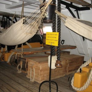 Hangmatten, tafel en banken