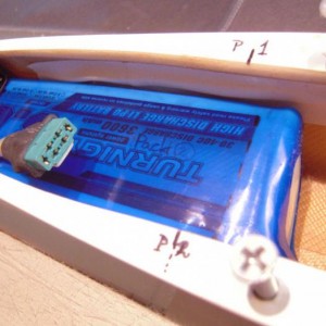 Tyurnigy 4S 3.6 30-40C 3600 mAh een stuk achterin geschoven.
