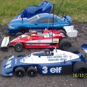 Tamiya Tyrrel P34 (Rerelease)en Ferrari F312T3 (1979) model No.11
Tamiya en een ff01 met mustang body.