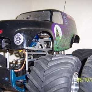 tamiya TXT-1 Grave digger kyosho twin 14,4 volt motors
