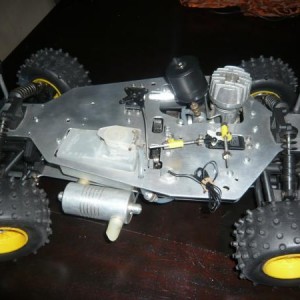 serpent trail jeep, chassis is klaar