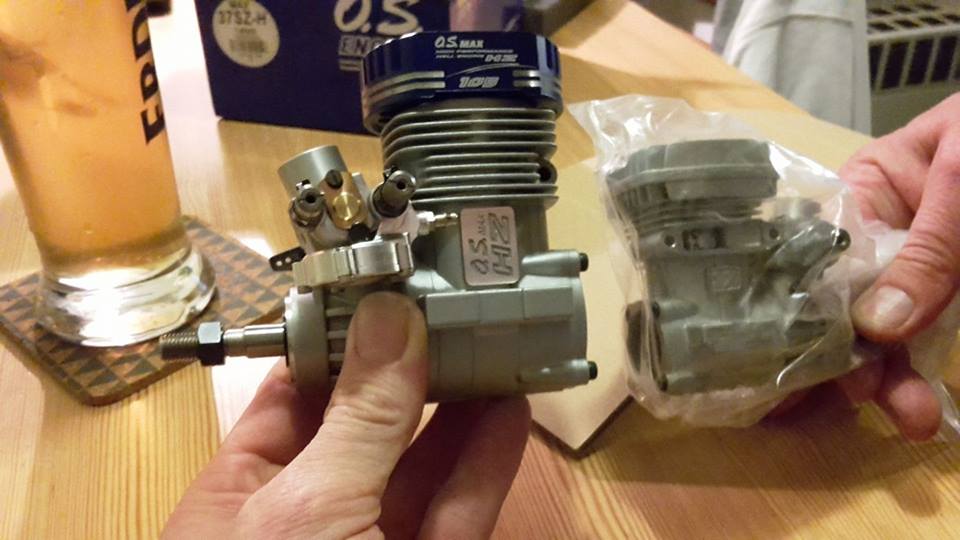 005 OS 105 HZ Naast De OS 37 Van De NX4